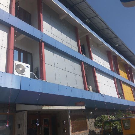 Hotel Malika Residency Ettumanoor 外观 照片