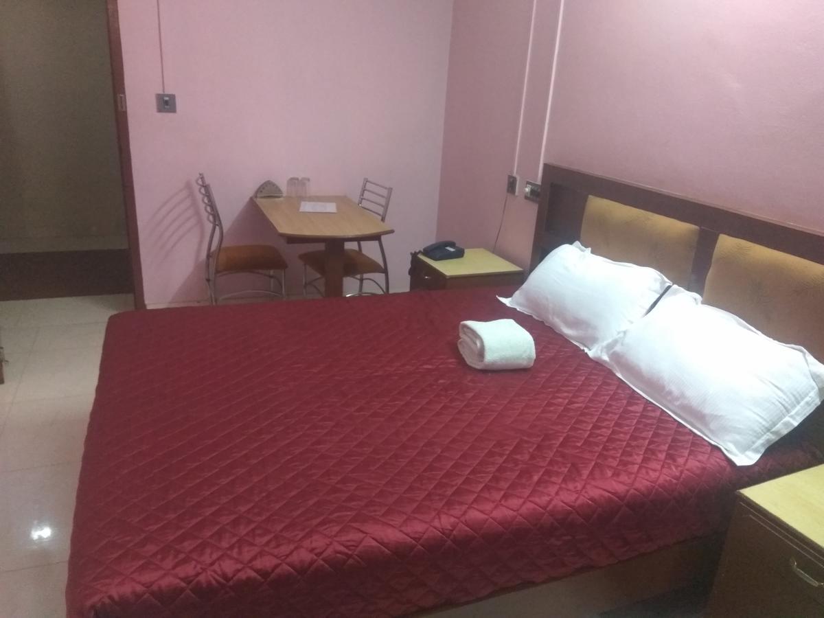 Hotel Malika Residency Ettumanoor 外观 照片