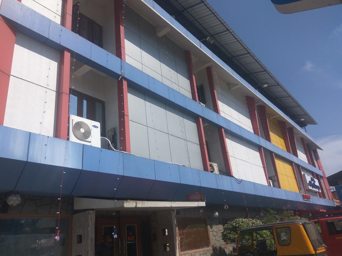 Hotel Malika Residency Ettumanoor 外观 照片
