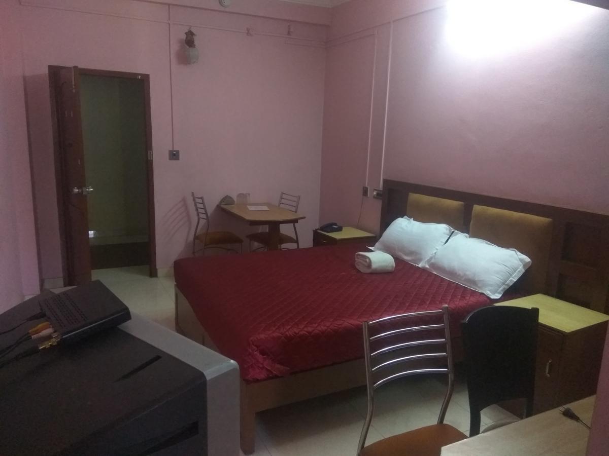 Hotel Malika Residency Ettumanoor 外观 照片